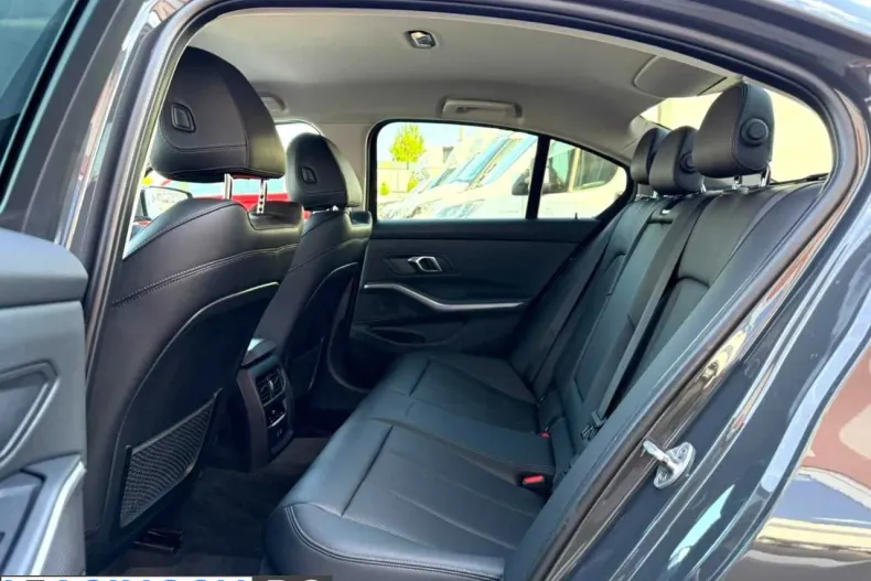 BMW 330 (Seria 3) din 2021 cu 116.000 km - oferta BMW244076 - foto 16