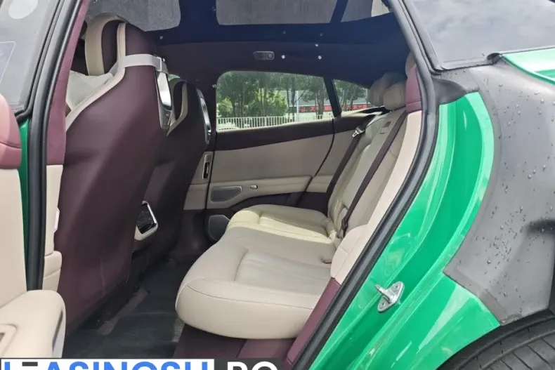 Xiaomi YU7 din 2025 cu 4.200 km - oferta XIA244077 - foto 8