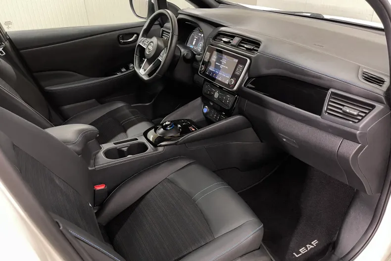 Nissan Leaf din 2022 cu 10.910 km - oferta NIS244081 - foto 10