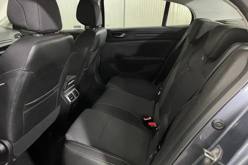 Renault Megane din 2023 cu 51.655 km - oferta REN244084 - foto 11