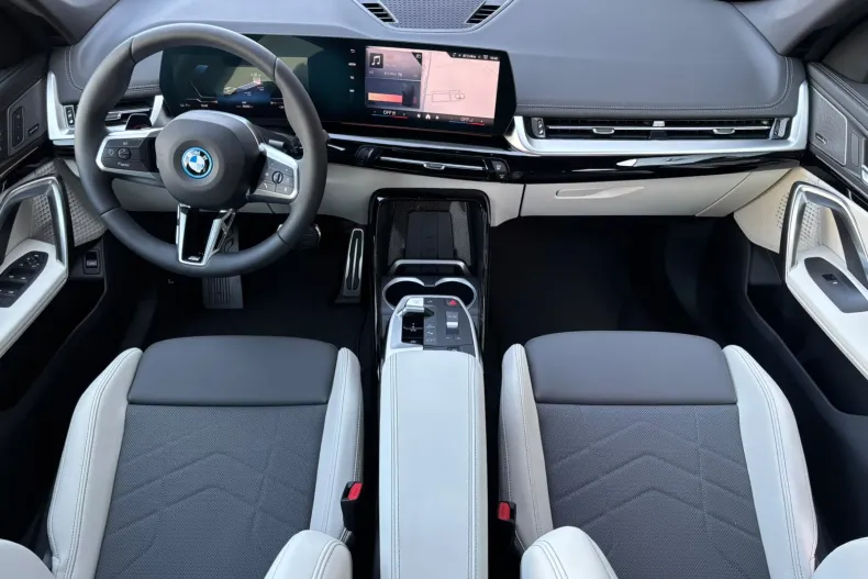 BMW iX1 (Seria X) din 2026 cu 12.000 km - oferta BMW244090 - foto 9