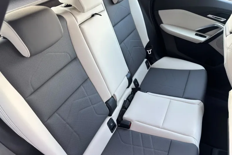 BMW iX1 (Seria X) din 2026 cu 12.000 km - oferta BMW244090 - foto 14