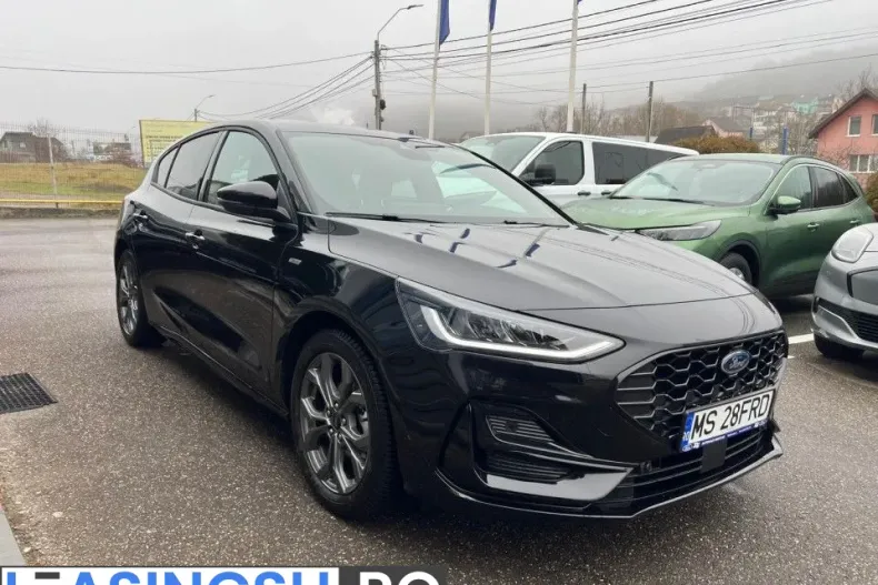 Ford Focus din 2025 cu 9.999 km - oferta FOR244105 - foto 2
