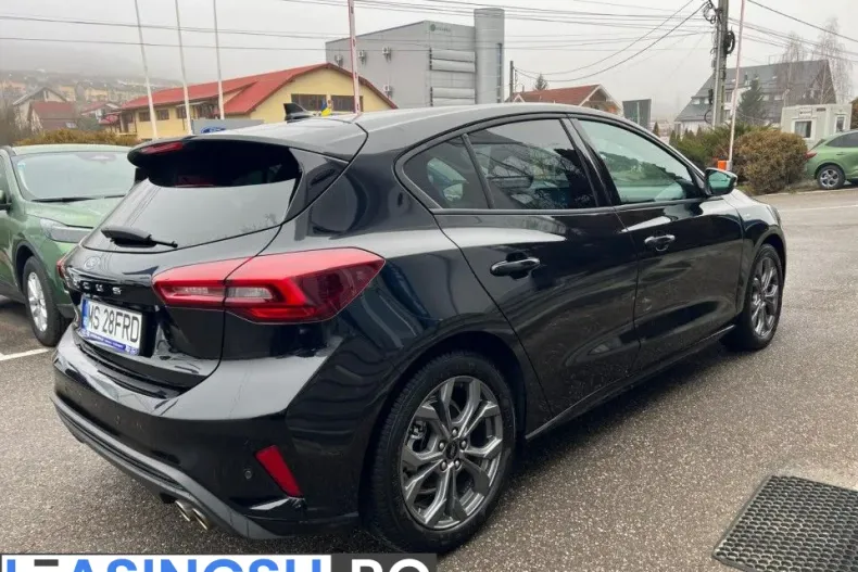 Ford Focus din 2025 cu 9.999 km - oferta FOR244105 - foto 3