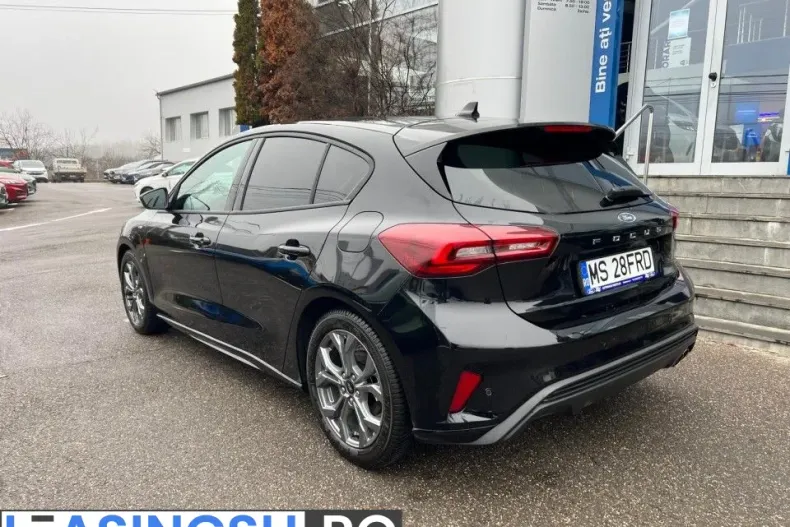 Ford Focus din 2025 cu 9.999 km - oferta FOR244105 - foto 4