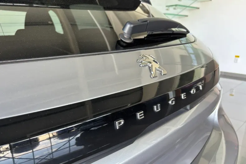 Peugeot 208 din 2023 cu 16.300 km - oferta PEU244108 - foto 29