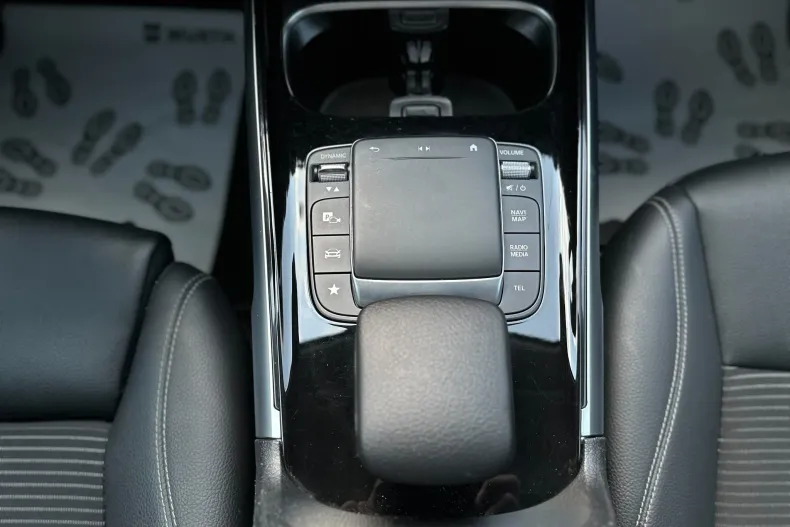 Mercedes-Benz GLB 200 (Clasa GLB) din 2022 cu 174.554 km - oferta MER244111 - foto 9