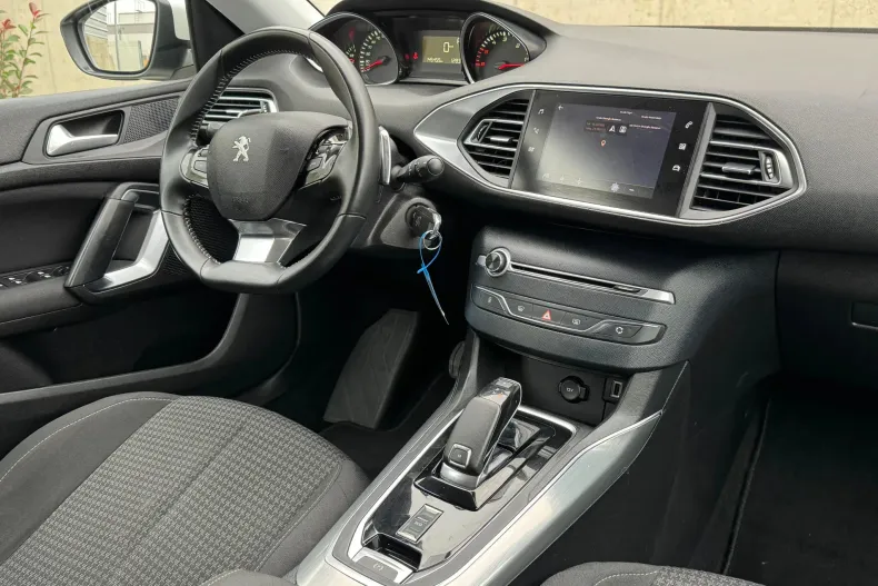Peugeot 308 din 2020 cu 145.464 km - oferta PEU244118 - foto 8