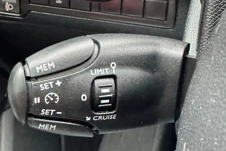 Peugeot 308 din 2020 cu 145.464 km - oferta PEU244118 - foto 14