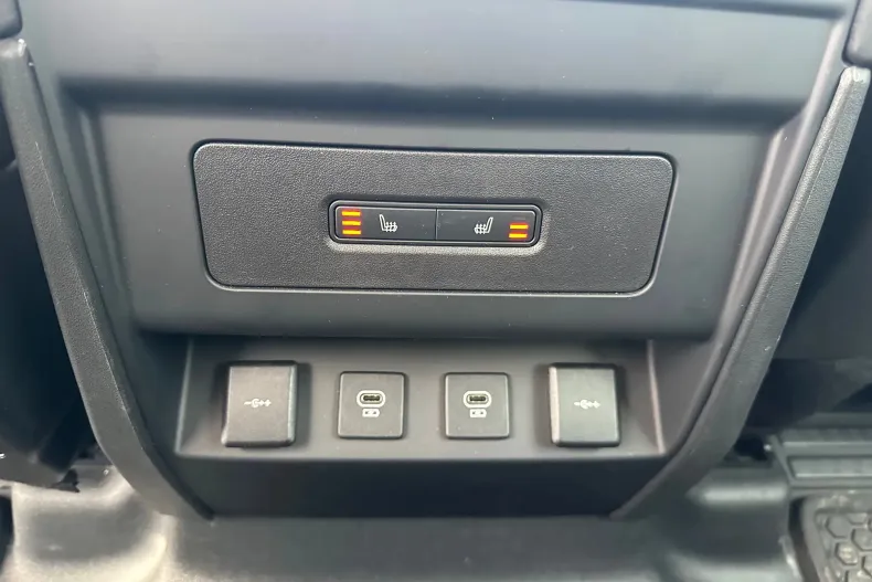 Land Rover Defender din 2021 cu 42.000 km - oferta LAN244121 - foto 9