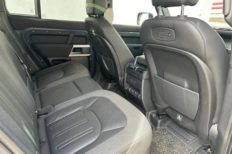 Land Rover Defender din 2021 cu 42.000 km - oferta LAN244121 - foto 10