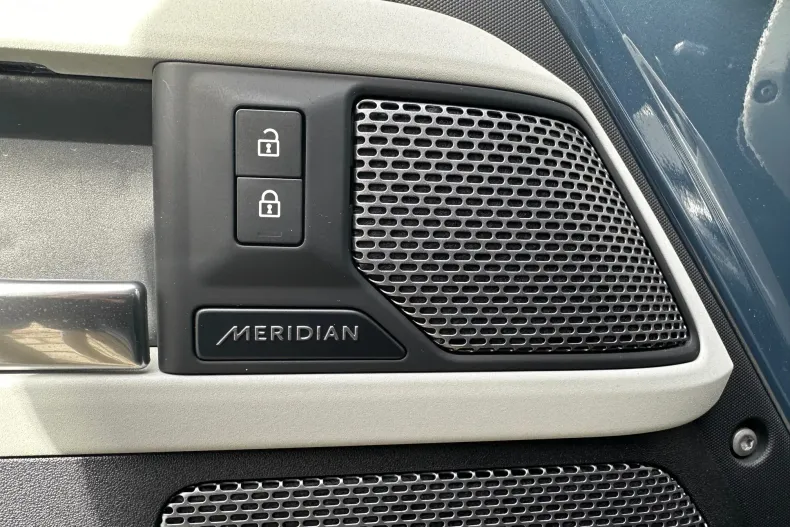 Land Rover Defender din 2021 cu 42.000 km - oferta LAN244121 - foto 11