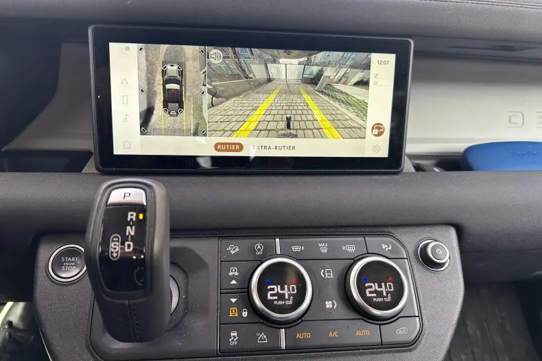Land Rover Defender din 2021 cu 42.000 km - oferta LAN244121 - foto 12