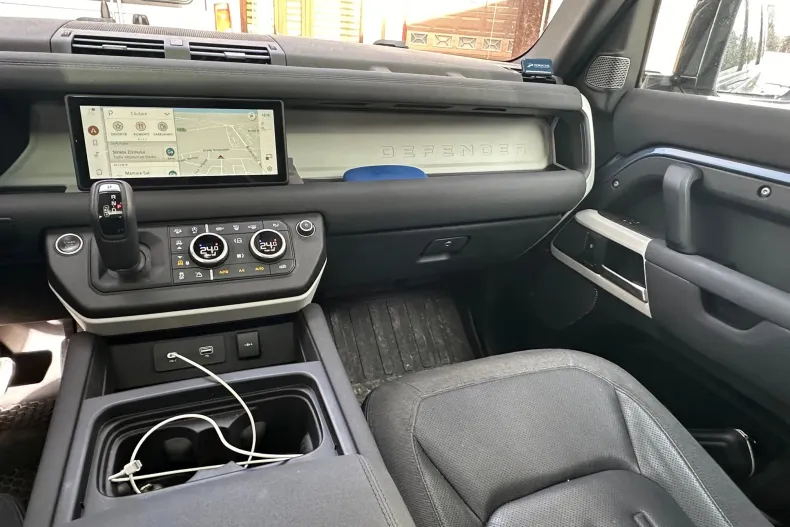 Land Rover Defender din 2021 cu 42.000 km - oferta LAN244121 - foto 21
