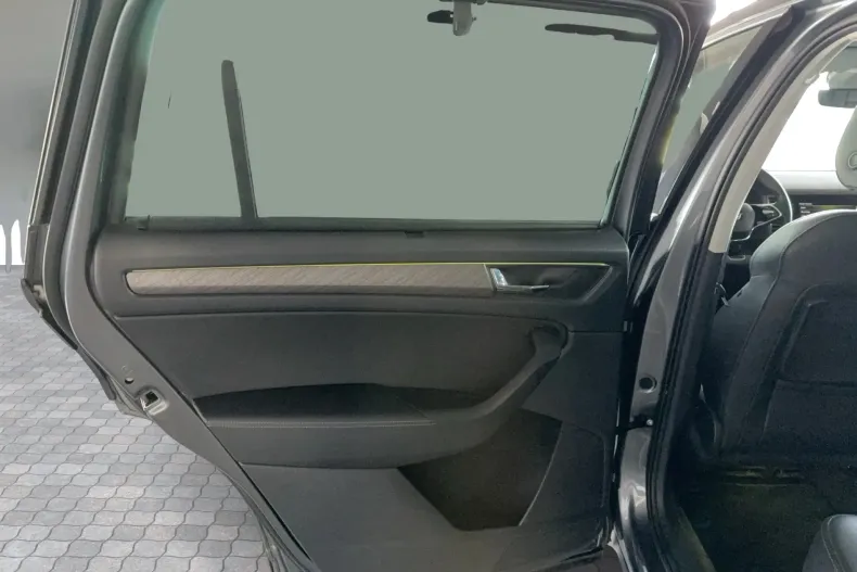 Skoda Kodiaq din 2023 cu 100.806 km - oferta SKO244124 - foto 30