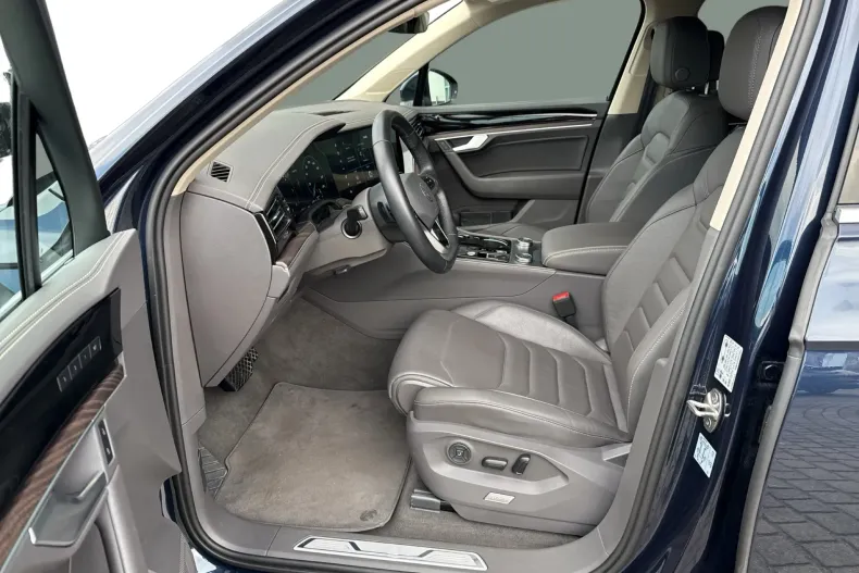 Volkswagen Touareg din 2025 cu 34.713 km - oferta VOL244126 - foto 13