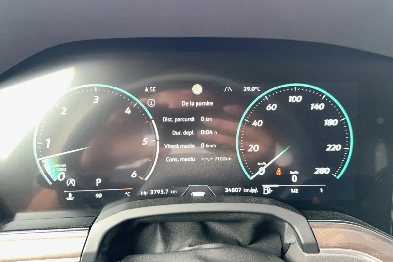 Volkswagen Touareg din 2025 cu 34.713 km - oferta VOL244126 - foto 19
