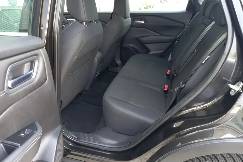Nissan Qashqai din 2023 cu 104.138 km - oferta NIS244129 - foto 12
