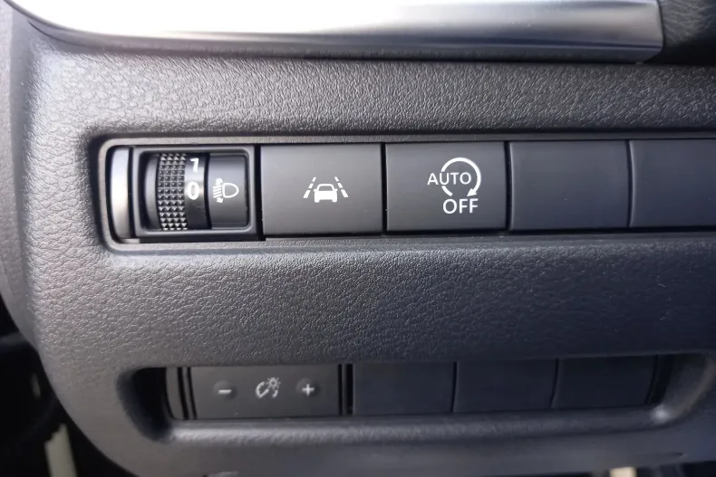 Nissan Qashqai din 2023 cu 104.138 km - oferta NIS244129 - foto 22