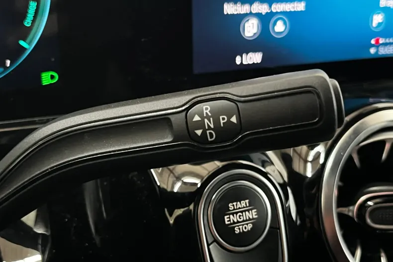 Mercedes-Benz GLA 250 (Clasa GLA) din 2021 cu 41.176 km - oferta MER244131 - foto 17