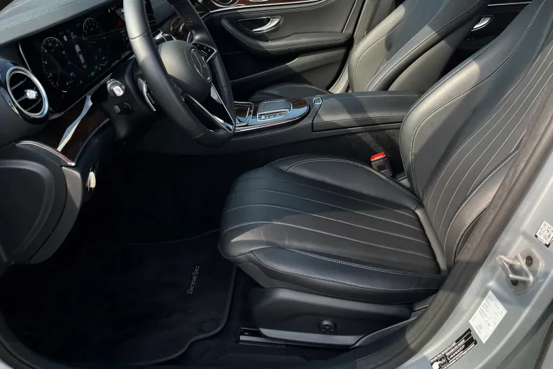Mercedes-Benz E 300 (Clasa E) din 2021 cu 37.848 km - oferta MER244132 - foto 10