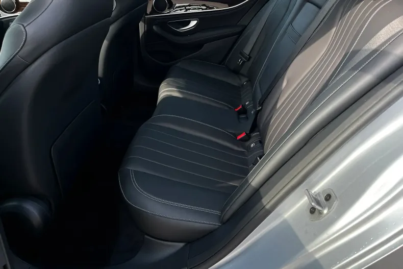 Mercedes-Benz E 300 (Clasa E) din 2021 cu 37.848 km - oferta MER244132 - foto 11