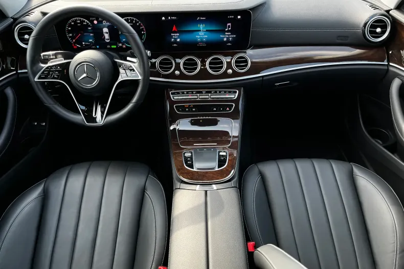 Mercedes-Benz E 300 (Clasa E) din 2021 cu 37.848 km - oferta MER244132 - foto 12