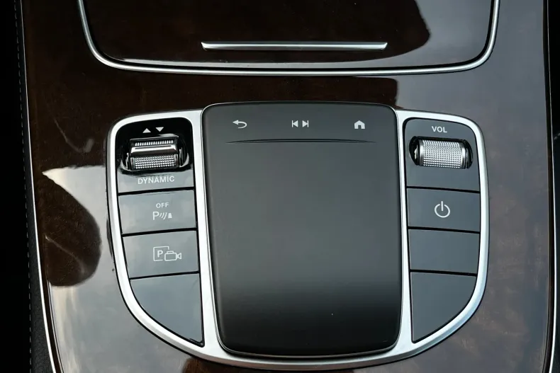 Mercedes-Benz E 300 (Clasa E) din 2021 cu 37.848 km - oferta MER244132 - foto 22