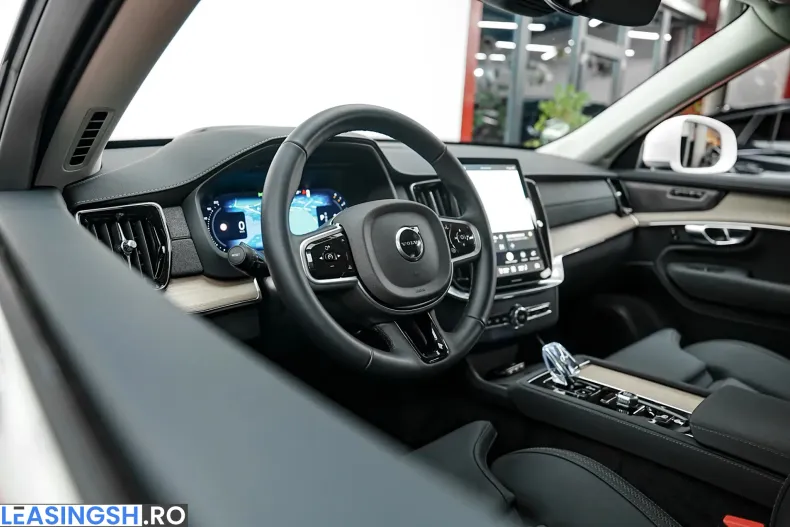 Volvo XC90 din 2025 cu 14.000 km - oferta VOL244139 - foto 8