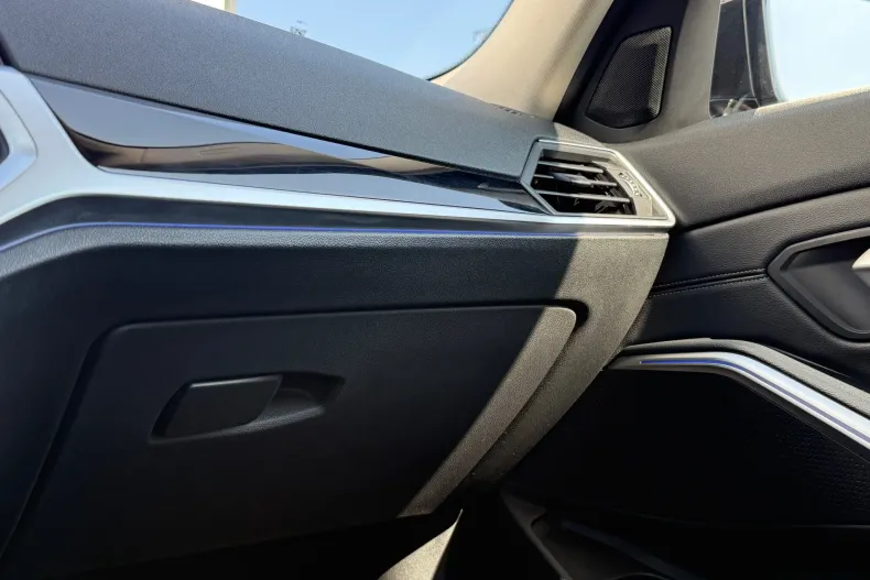 BMW 320 (Seria 3) din 2020 cu 161.000 km - oferta BMW244146 - foto 25