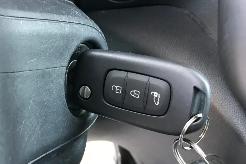 Mercedes-Benz Citan din 2022 cu 120.401 km - oferta MER244147 - foto 19