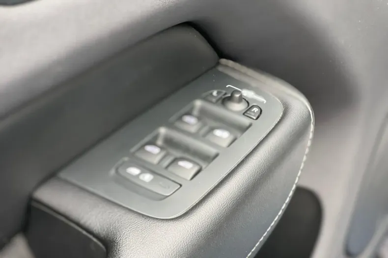 Volvo XC60 din 2020 cu 71.000 km - oferta VOL244157 - foto 10