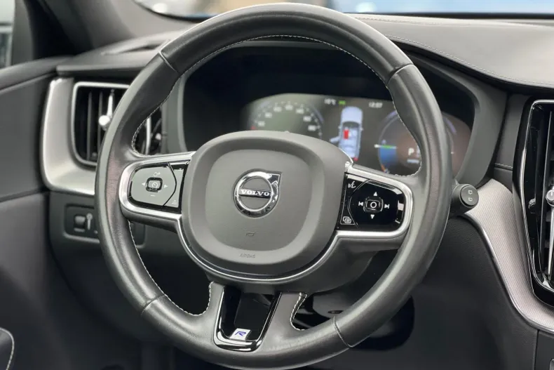 Volvo XC60 din 2020 cu 71.000 km - oferta VOL244157 - foto 15