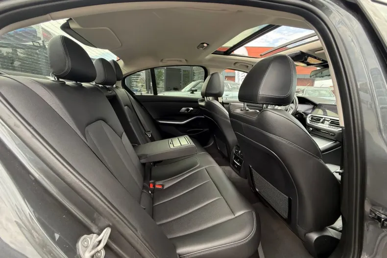 BMW 320 (Seria 3) din 2022 cu 121.591 km - oferta BMW244160 - foto 30