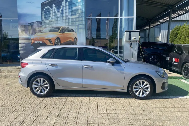 Audi A3 din 2022 cu 128.000 km - oferta AUD244163 - foto 2