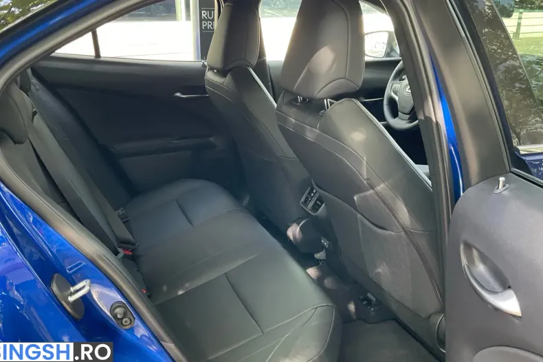 Lexus UX din 2025 cu 6.239 km - oferta LEX244164 - foto 7