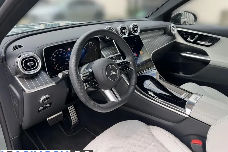 Mercedes-Benz GLC 300 (Clasa GLC) din 2025 cu 15.900 km - oferta MER244167 - foto 9