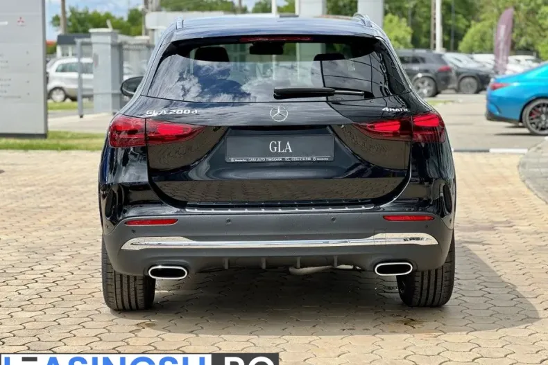 Mercedes-Benz GLA 200 (Clasa GLA) din 2024 cu 10.033 km - oferta MER244168 - foto 6