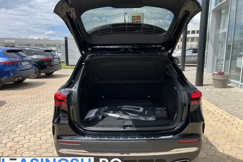 Mercedes-Benz GLA 200 (Clasa GLA) din 2024 cu 10.033 km - oferta MER244168 - foto 10