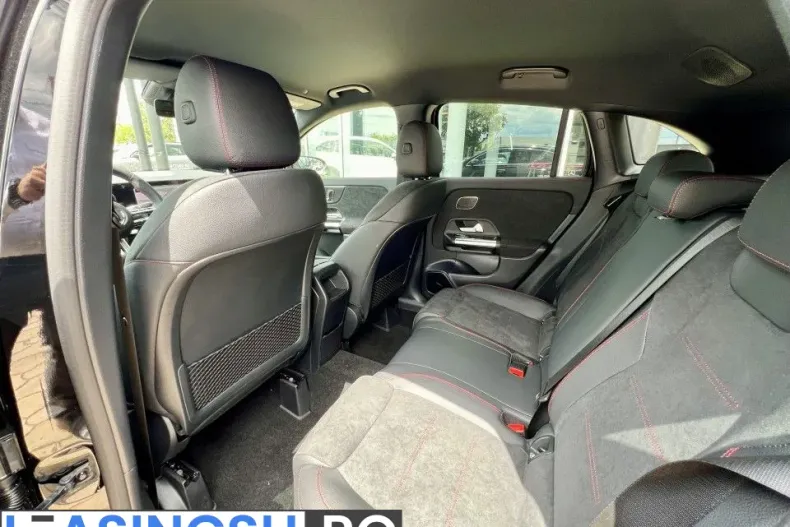 Mercedes-Benz GLA 200 (Clasa GLA) din 2024 cu 10.033 km - oferta MER244168 - foto 16