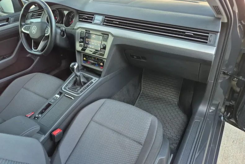 Volkswagen Passat din 2021 cu 78.960 km - oferta VOL244176 - foto 19