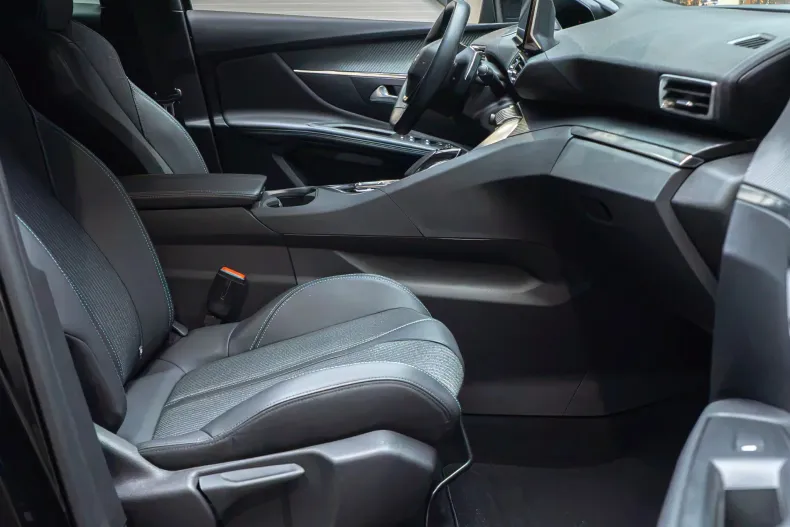 Peugeot 3008 din 2023 cu 120.500 km - oferta PEU244194 - foto 26