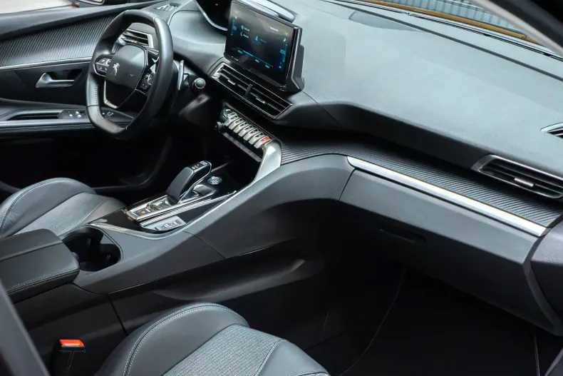 Peugeot 3008 din 2023 cu 120.500 km - oferta PEU244194 - foto 27