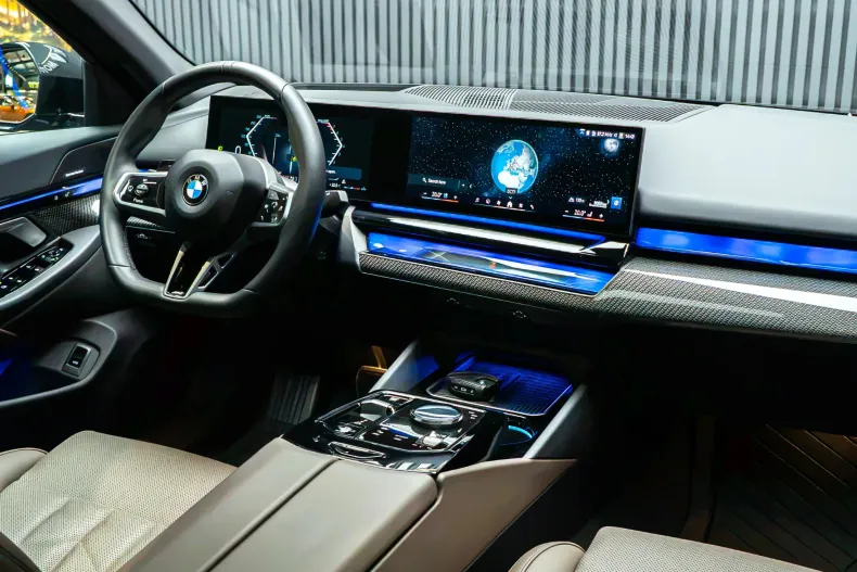 BMW 520 (Seria 5) din 2025 cu 25.600 km - oferta BMW244195 - foto 4