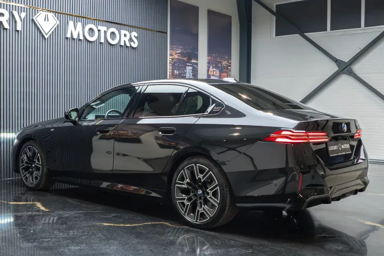 BMW 520 (Seria 5) din 2025 cu 25.600 km - oferta BMW244195 - foto 7