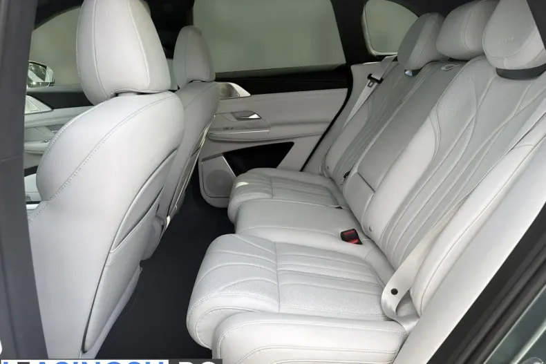 XPENG G9 din 2026 cu 3.000 km - oferta XPE244200 - foto 16