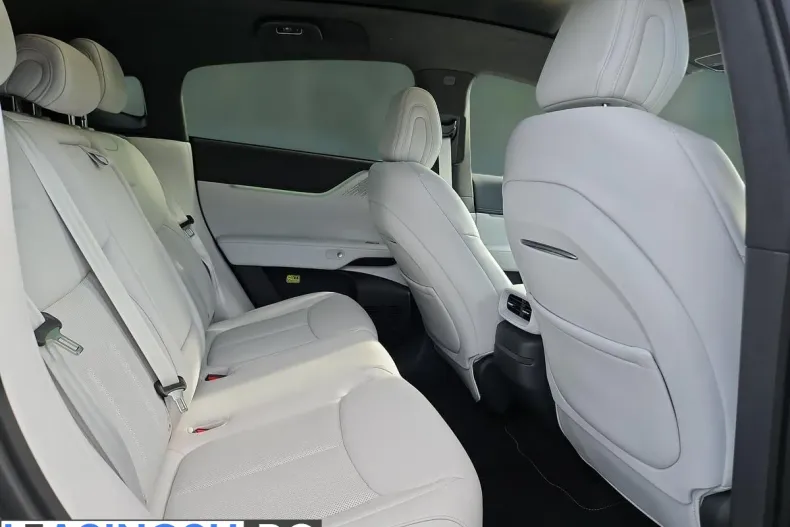 XPENG G6 din 2026 cu 5 km - oferta XPE244201 - foto 14