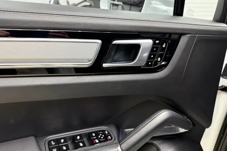 Porsche Cayenne din 2021 cu 35.000 km - oferta POR244207 - foto 29