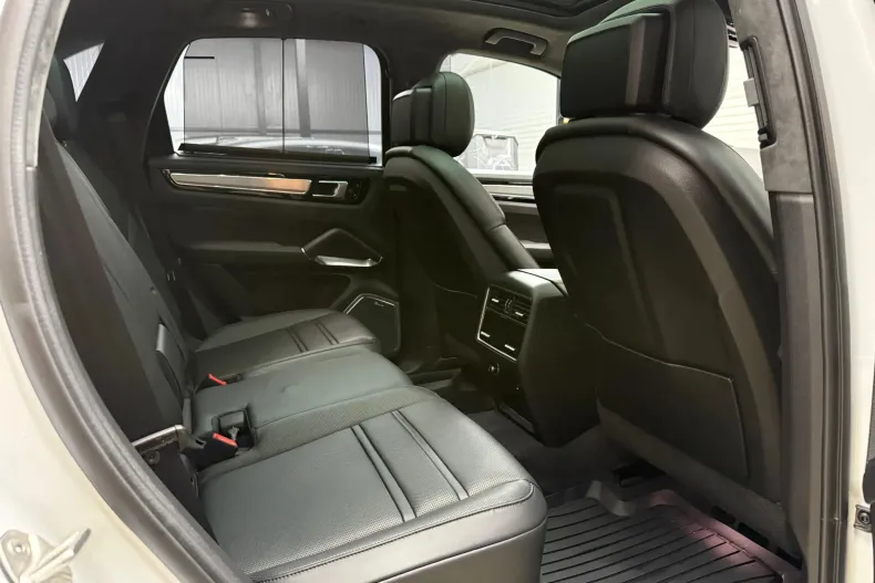 Porsche Cayenne din 2021 cu 35.000 km - oferta POR244207 - foto 34