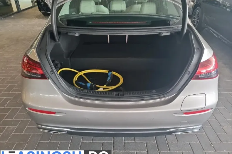 Mercedes-Benz E 300 (Clasa E) din 2022 cu 112.907 km - oferta MER244212 - foto 10